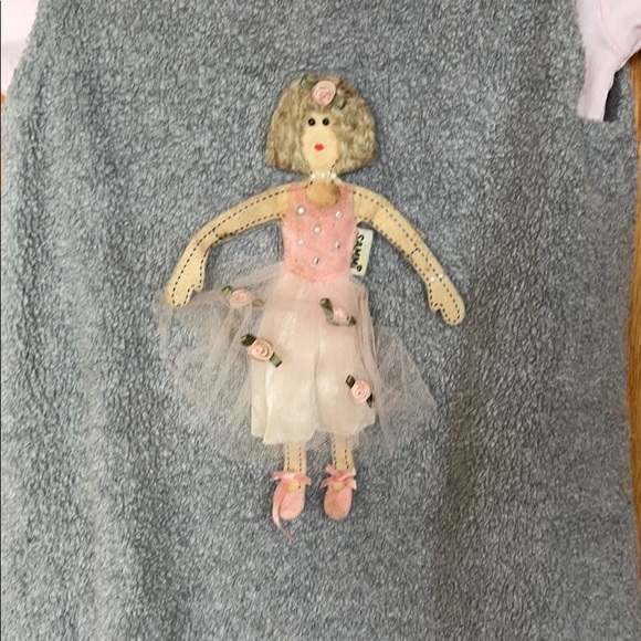 Girls jumper/tee set from JM Originals. Size 4 - Picture 3 of 4